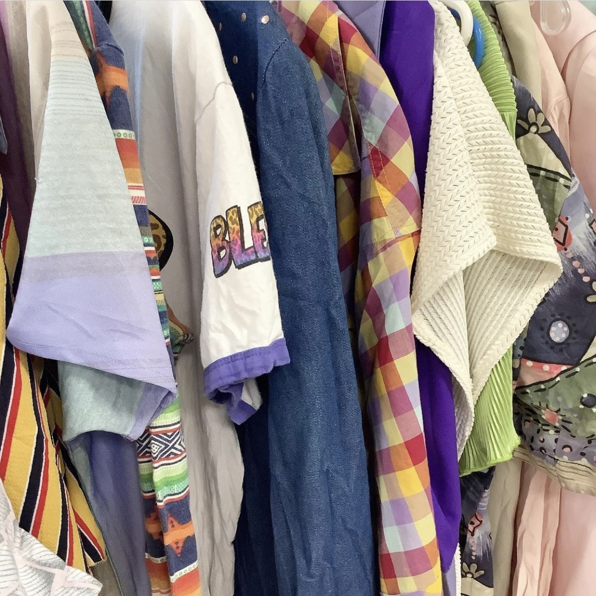 Thrift Clothing mix By the Pound. Mens & Womens Bulk Vintage Clothing